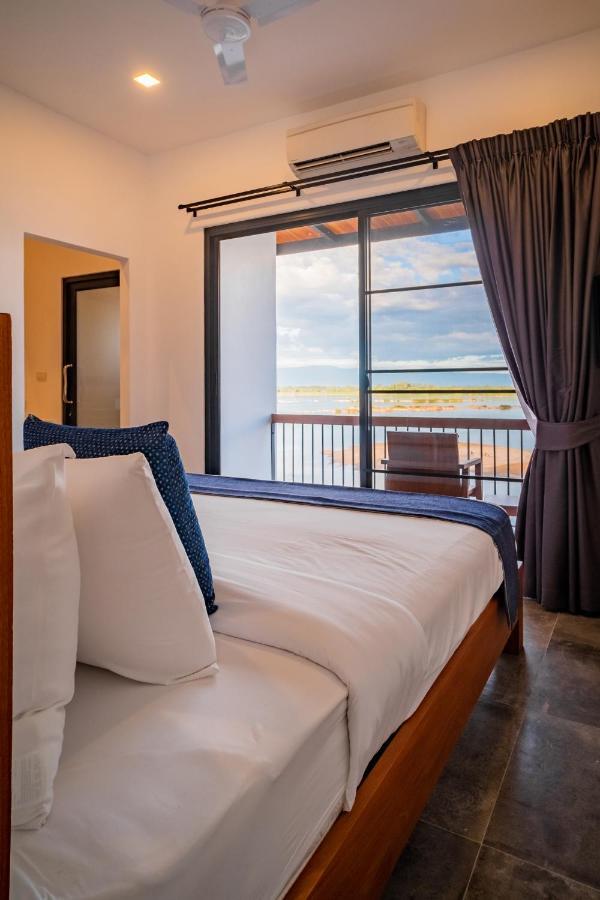 Hotel The Riviera Champasak Zewnętrze zdjęcie