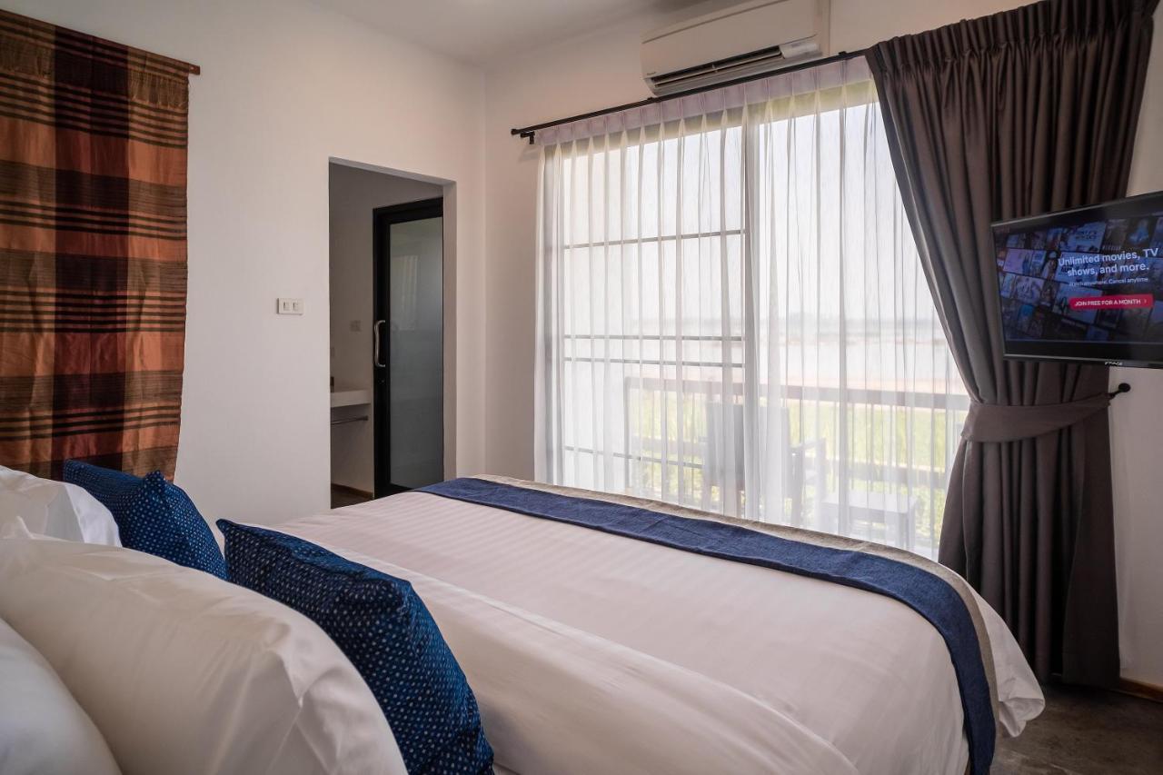 Hotel The Riviera Champasak Zewnętrze zdjęcie